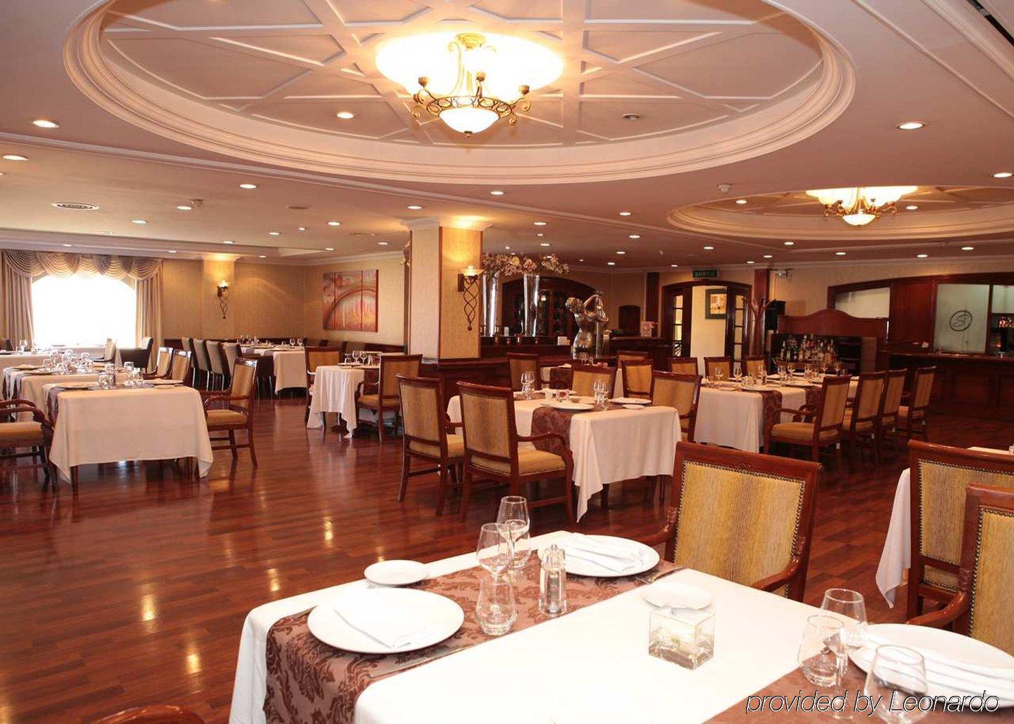 Hilton Alger Hotel Restaurant photo
